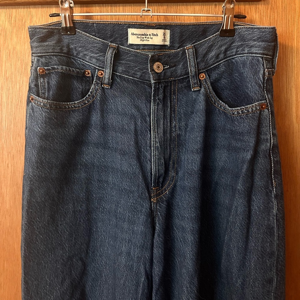 Abercrombie & Fitch Blue Jeans